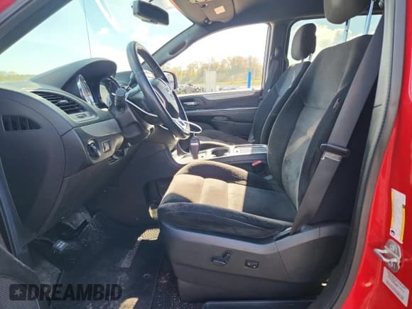 ✅ 2015 Dodge Grand Caravan SXT • VIN: 2C4RDGCGXFR512134 • Lot: 90711085. Wystawiony na Copart z przebiegiem 154 325 mil. Bezpłatny archiwum sprzedaży aukcyjnych z USA i szczegółowy raport historii pojazdu na DreamBid. Zdjęcie 7.