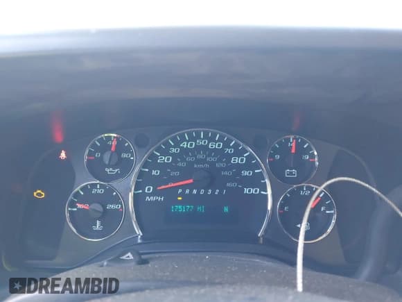 ✅ 2011 Chevrolet Express Cargo • VIN: 1GCSGAFX3B1170378 • Lot: 41610588. Wystawiony na IAAI z przebiegiem 175 177 mil. Bezpłatny archiwum sprzedaży aukcyjnych z USA i szczegółowy raport historii pojazdu na DreamBid. Zdjęcie 7.