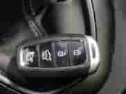 2020 Hyundai Veloster z VIN KMHT36AHXLU007297, wystawiony jako IAAI lot #41557520 z przebiegiem 42 934 mil mil oraz . Historia ofert i sprzedaży dostępna na DreamBid. Obrazek 11.