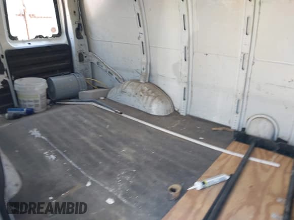 ✅ 2003 Chevrolet Express Cargo • VIN: 1GCHG35UX31146643 • Lot: 43101289. Listed on IAAI with 204,618 mi. Free auction sales archive from the USA and detailed vehicle history report at DreamBid. Image 8.