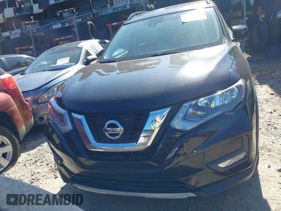 ✅ 2017 Nissan Rogue SV • VIN: 5N1AT2MT6HC816549 • Lot: 42817797. Wystawiony na IAAI z przebiegiem 164 208 mil. Bezpłatny archiwum sprzedaży aukcyjnych z USA i szczegółowy raport historii pojazdu na DreamBid. Zdjęcie 12.