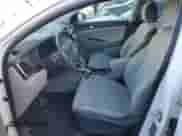 2020 Hyundai Tucson Value z VIN KM8J33A41LU230704, wystawiony jako Copart lot #72562904 z przebiegiem 41 000 mil mil oraz Szkoda całkowita • Salvage title. Historia ofert i sprzedaży dostępna na DreamBid. Obrazek 7.