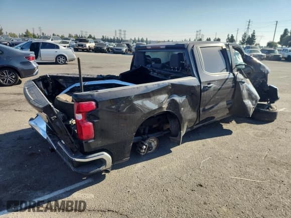 ✅ 2019 Chevrolet Silverado 1500 LT • VIN: 1GCPWCED1KZ256379 • Lot: 81959265. Wystawiony na Copart z przebiegiem Nie podano. Bezpłatny archiwum sprzedaży aukcyjnych z USA i szczegółowy raport historii pojazdu na DreamBid. Zdjęcie 3.