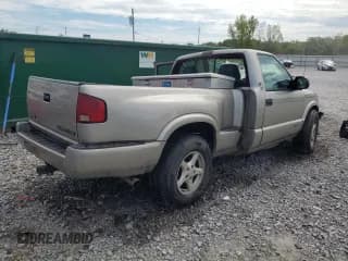 ✅ 1999 Chevrolet S-10 LS • VIN: 1GCCT14W9X8210505 • Лот: 70054184. Опубликован ранее на Copart с пробегом Не указан. Бесплатный доступ к архиву аукционных продаж из США и подробный отчёт об истории автомобиля на DreamBid. Изображение 3.