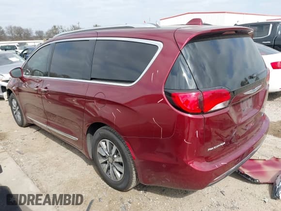 ✅ 2020 Chrysler Pacifica Hybrid Limited • VIN: 2C4RC1N71LR183414 • Лот: 41504790. Опубликован ранее на IAAI с пробегом 71 676 миль. Бесплатный доступ к архиву аукционных продаж из США и подробный отчёт об истории автомобиля на DreamBid. Изображение 3.