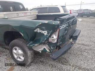 ✅ 2000 Dodge Dakota SLT • VIN: 1B7GG22X3YS508480 • Lot: 41900645. Wystawiony na IAAI z przebiegiem 105 652 mil. Bezpłatny archiwum sprzedaży aukcyjnych z USA i szczegółowy raport historii pojazdu na DreamBid. Zdjęcie 6.