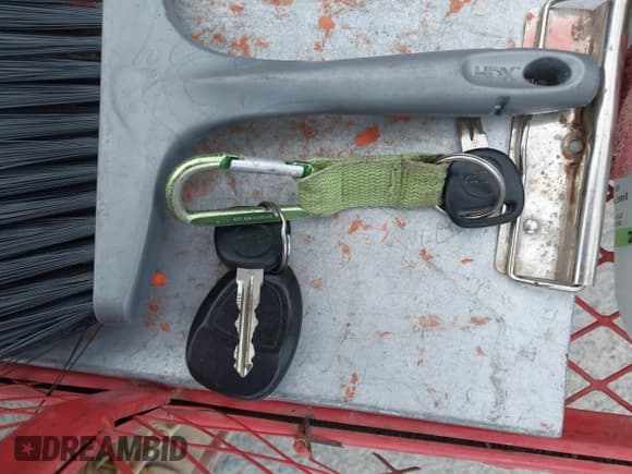 ✅ 2012 Chevrolet Silverado 1500 LT • VIN: 1GCRKSE78CZ232218 • Lot: 43683945. Listed on IAAI with 286,379 mi. Free auction sales archive from the USA and detailed vehicle history report at DreamBid. Image 9.