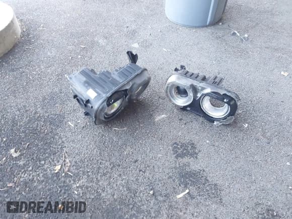 ✅ 2019 Dodge Challenger SXT • VIN: 2C3CDZAG7KH691547 • Lot: 43429479. Listed on IAAI with 104,666 mi. Free auction sales archive from the USA and detailed vehicle history report at DreamBid. Image 12.