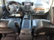 ✅ 2010 Nissan Armada Platinum • VIN: 5N1AA0NE5AN620056 • Lot: 82616095. Wystawiony na Copart z przebiegiem 282 768 mil. Bezpłatny archiwum sprzedaży aukcyjnych z USA i szczegółowy raport historii pojazdu na DreamBid. Zdjęcie 8.