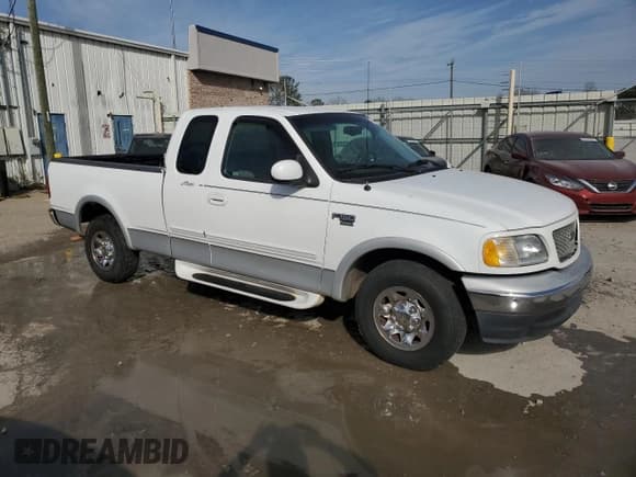 ✅ 2001 Ford F-150 • VIN: 1FTPX17L11NA70112 • Lot: 47412105. Wystawiony na Copart z przebiegiem 136 865 mil. Bezpłatny archiwum sprzedaży aukcyjnych z USA i szczegółowy raport historii pojazdu na DreamBid. Zdjęcie 4.