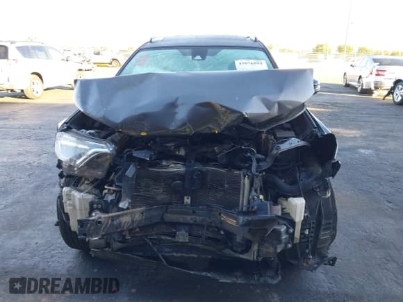 ✅ 2018 Toyota RAV4 SE • VIN: JTMNFREVXJJ723007 • Лот: 43576593. Опубликован ранее на IAAI с пробегом 213 811 миль. Бесплатный доступ к архиву аукционных продаж из США и подробный отчёт об истории автомобиля на DreamBid. Изображение 12.