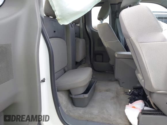 ✅ 2015 Nissan Frontier S • VIN: 1N6BD0CT6FN727798 • Lot: 43755338. Listed on IAAI with 140,022 mi. Free auction sales archive from the USA and detailed vehicle history report at DreamBid. Image 8.