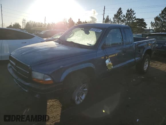 ✅ 2004 Dodge Dakota Sport • VIN: 1D7HG32N44S749232 • Lot: 43137825. Wystawiony na Copart z przebiegiem 84 672 mil. Bezpłatny archiwum sprzedaży aukcyjnych z USA i szczegółowy raport historii pojazdu na DreamBid. Zdjęcie 1.