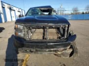 ✅ 2019 Chevrolet Silverado 1500 Custom • VIN: 1GCUYBEF9KZ304073 • Лот: 93163045. Опубликован ранее на Copart с пробегом Не указан. Бесплатный доступ к архиву аукционных продаж из США и подробный отчёт об истории автомобиля на DreamBid. Изображение 5.