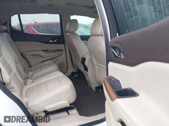 ✅ 2019 GMC Acadia Denali • VIN: 1GKKNPLS0KZ293773 • Lot: 43542985. Listed on IAAI with 117,447 mi. Free auction sales archive from the USA and detailed vehicle history report at DreamBid. Image 8.