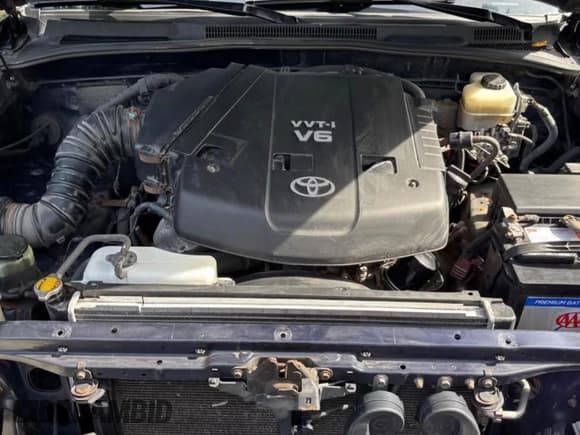 ✅ 2008 Toyota 4Runner Limited • VIN: JTEBU17R18K030675 • Lot: 90951835. Listed on Copart with 229,660 mi. Free auction sales archive from the USA and detailed vehicle history report at DreamBid. Image 7.
