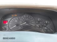 ✅ 2001 Chevrolet Silverado 2500HD LS • VIN: 1GCHC23G21F101862 • Lot: 43640023. Wystawiony na IAAI z przebiegiem 176 048 mil. Bezpłatny archiwum sprzedaży aukcyjnych z USA i szczegółowy raport historii pojazdu na DreamBid. Zdjęcie 7.