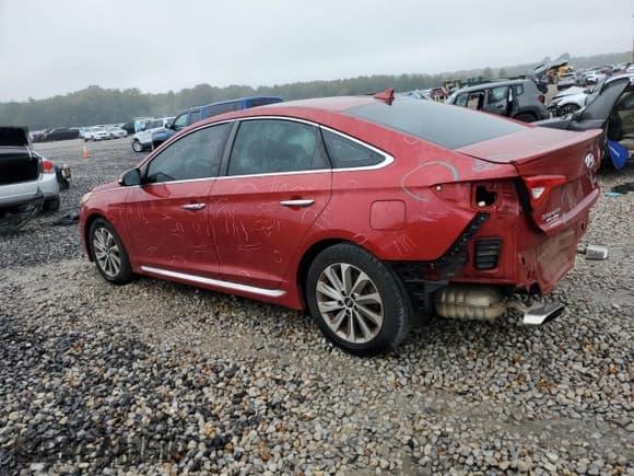 ✅ 2017 Hyundai Sonata Sport • VIN: 5NPE34AF9HH570424 • Лот: 90122105. Опубликован ранее на Copart с пробегом 116 114 миль. Бесплатный доступ к архиву аукционных продаж из США и подробный отчёт об истории автомобиля на DreamBid. Изображение 2.