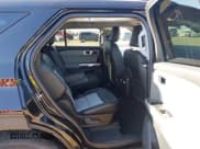 ✅ 2023 Ford Explorer XLT • VIN: 1FMSK7DH9PGA48234 • Lot: 41739825. Wystawiony na IAAI z przebiegiem 35 899 mil. Bezpłatny archiwum sprzedaży aukcyjnych z USA i szczegółowy raport historii pojazdu na DreamBid. Zdjęcie 8.