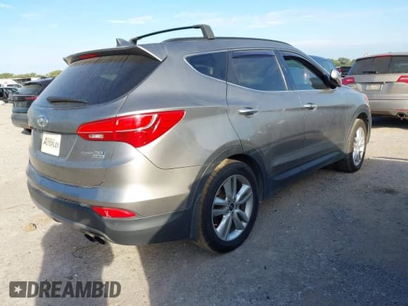 ✅ 2016 Hyundai Santa Fe • VIN: 5XYZW4LA8GG309060 • Лот: 43413819. Опубликован ранее на IAAI с пробегом 122 315 миль. Бесплатный доступ к архиву аукционных продаж из США и подробный отчёт об истории автомобиля на DreamBid. Изображение 4.