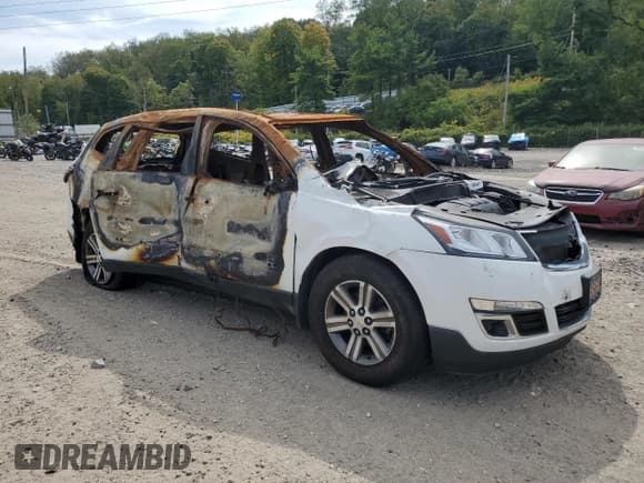 ✅ 2016 Chevrolet Traverse LT • VIN: 1GNKVHKD3GJ181017 • Lot: 71802834. Wystawiony na Copart z przebiegiem Nie podano. Bezpłatny archiwum sprzedaży aukcyjnych z USA i szczegółowy raport historii pojazdu na DreamBid. Zdjęcie 4.