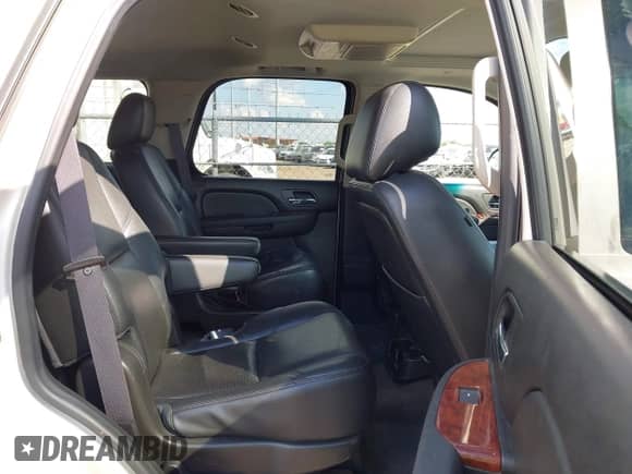 2013 Chevrolet Tahoe LTZ with VIN 1GNSCCE09DR357731, listed as a IAAI auction lot 43343449 with 148,667 mi miles and . Bid and sale history available at DreamBid. Image 8.