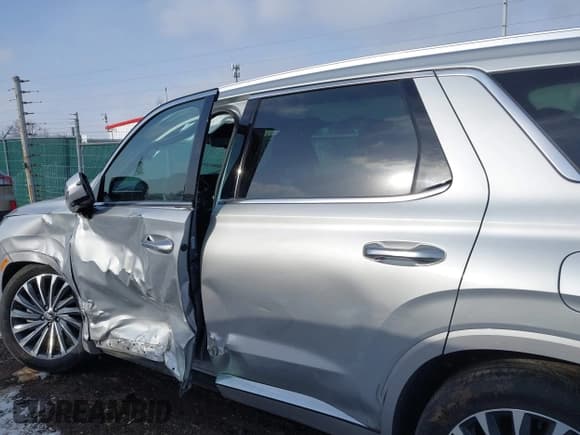 ✅ 2023 Hyundai Palisade Calligraphy • VIN: KM8R7DGE5PU633782 • Лот: 41367871. Опубликован ранее на IAAI с пробегом 20 225 миль. Бесплатный доступ к архиву аукционных продаж из США и подробный отчёт об истории автомобиля на DreamBid. Изображение 14.