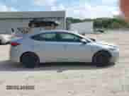 2017 Hyundai Elantra SE z VIN 5NPD74LF4HH206229, wystawiony jako IAAI lot #43291140 z przebiegiem 195 299 mil mil oraz . Historia ofert i sprzedaży dostępna na DreamBid. Obrazek 13.