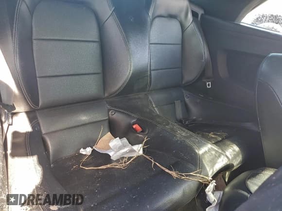 ✅ 2018 Ford Mustang EcoBoost Premium • VIN: 1FATP8UH5J5110334 • Lot: 94713485. Wystawiony na Copart z przebiegiem 74 652 mil. Bezpłatny archiwum sprzedaży aukcyjnych z USA i szczegółowy raport historii pojazdu na DreamBid. Zdjęcie 10.