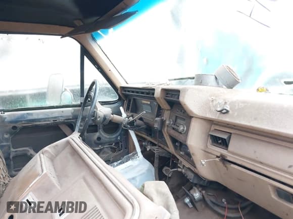 ✅ 1984 Ford F-350 • VIN: 1FTJF3510EPA32743 • Lot: 43579014. Listed on IAAI with 94,687 mi. Free auction sales archive from the USA and detailed vehicle history report at DreamBid. Image 5.