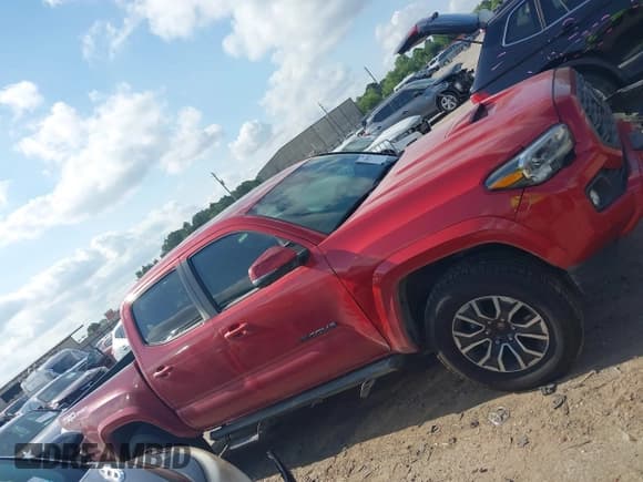 ✅ 2020 Toyota Tacoma SR5 • VIN: 3TMAZ5CN4LM135661 • Lot: 42369140. Wystawiony na IAAI z przebiegiem 109 528 mil. Bezpłatny archiwum sprzedaży aukcyjnych z USA i szczegółowy raport historii pojazdu na DreamBid. Zdjęcie 13.