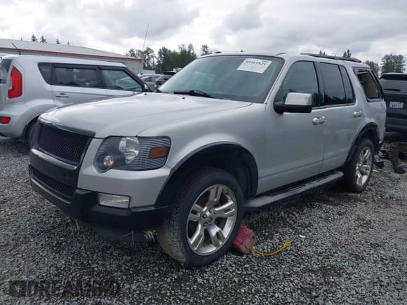 ✅ 2010 Ford Explorer XLT • VIN: 1FMEU8DE5AUA51143 • Lot: 42911821. Listed on IAAI with Not provided. Free auction sales archive from the USA and detailed vehicle history report at DreamBid. Image 2.