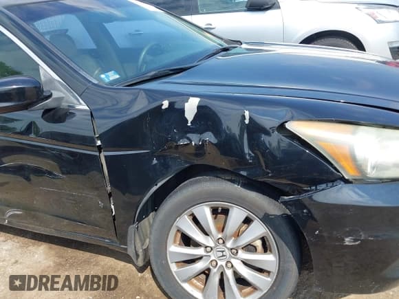 ✅ 2011 Honda Accord EX-L • VIN: 1HGCP3F81BA029044 • Lot: 43227135. Wystawiony na IAAI z przebiegiem 200 238 mil. Bezpłatny archiwum sprzedaży aukcyjnych z USA i szczegółowy raport historii pojazdu na DreamBid. Zdjęcie 6.