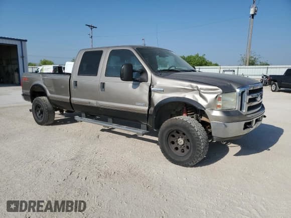 ✅ 2006 Ford F-350 XL • VIN: 1FTWW31P06EA30083 • Lot: 52259775. Listed on Copart with 271,503 mi. Free auction sales archive from the USA and detailed vehicle history report at DreamBid. Image 4.