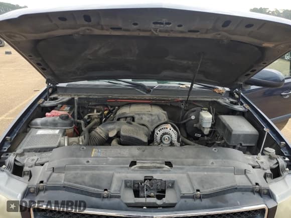 ✅ 2008 Chevrolet Suburban Commercial • VIN: 1GNFC16098R142909 • Lot: 86202704. Wystawiony na Copart z przebiegiem 234 876 mil. Bezpłatny archiwum sprzedaży aukcyjnych z USA i szczegółowy raport historii pojazdu na DreamBid. Zdjęcie 12.