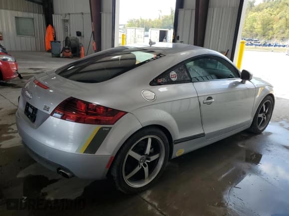 ✅ 2008 Audi TT 3.2L • VIN: TRUDD38J881001350 • Lot: 81745635. Wystawiony na Copart z przebiegiem 166 341 mil. Bezpłatny archiwum sprzedaży aukcyjnych z USA i szczegółowy raport historii pojazdu na DreamBid. Zdjęcie 3.