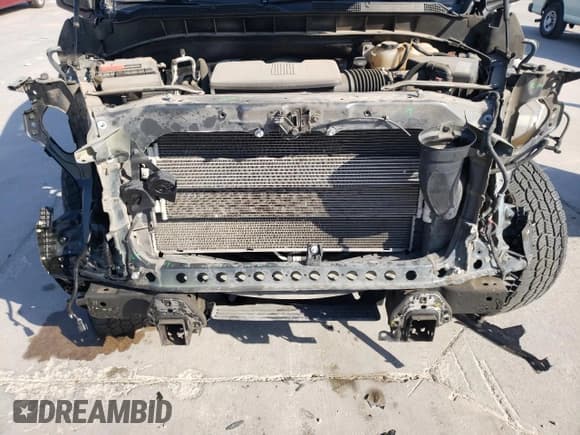 ✅ 2019 Chevrolet Silverado 1500 LT • VIN: 3GCPWCEDXKG280244 • Lot: 75984634. Wystawiony na Copart z przebiegiem 62 820 mil. Bezpłatny archiwum sprzedaży aukcyjnych z USA i szczegółowy raport historii pojazdu na DreamBid. Zdjęcie 11.