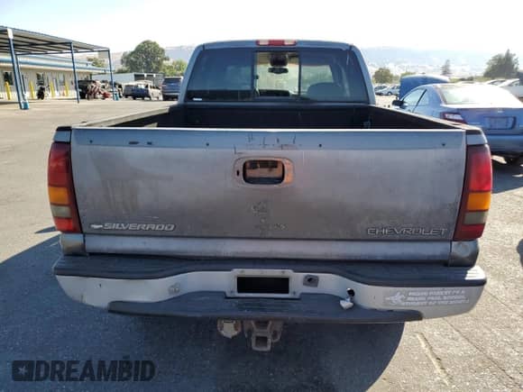 1999 Chevrolet Silverado 1500 LS z VIN 2GCEK19T7X1283465, wystawiony jako Copart lot #69845384 z przebiegiem 438 466 mil mil oraz Szkoda całkowita • Salvage title. Historia ofert i sprzedaży dostępna na DreamBid. Obrazek 6.