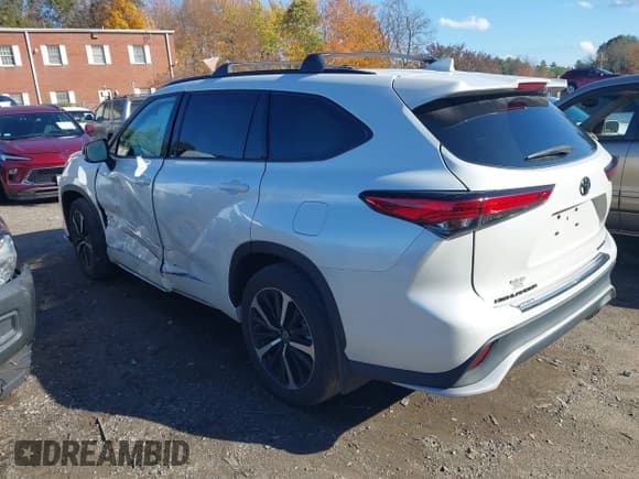 ✅ 2022 Toyota Highlander XSE • VIN: 5TDLZRBH8NS244932 • Lot: 43438441. Wystawiony na IAAI z przebiegiem 34 099 mil. Bezpłatny archiwum sprzedaży aukcyjnych z USA i szczegółowy raport historii pojazdu na DreamBid. Zdjęcie 3.
