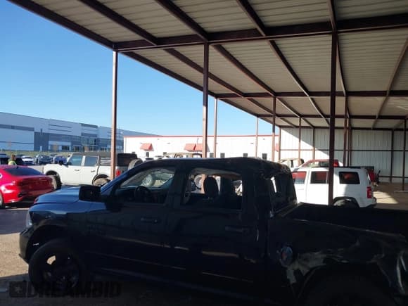 ✅ 2018 Ram 1500 Express • VIN: 3C6RR7KG7JG203388 • Lot: 43569639. Wystawiony na IAAI z przebiegiem 126 537 mil. Bezpłatny archiwum sprzedaży aukcyjnych z USA i szczegółowy raport historii pojazdu na DreamBid. Zdjęcie 14.