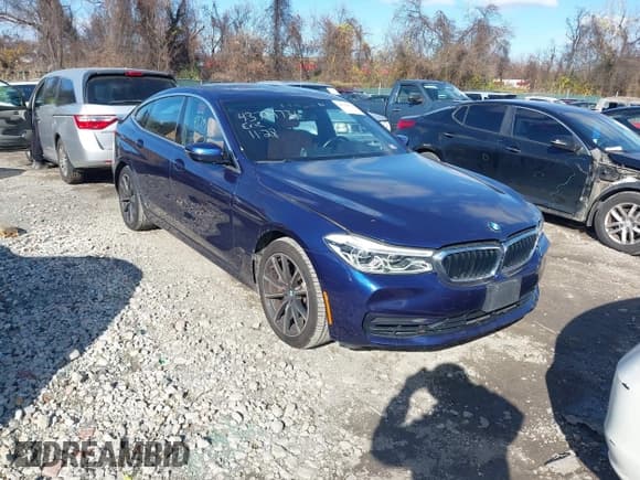✅ 2019 BMW 6 Series 640i xDrive • VIN: WBAJV6C52KBK08272 • Lot: 43794736. Wystawiony na IAAI z przebiegiem 51 710 mil. Bezpłatny archiwum sprzedaży aukcyjnych z USA i szczegółowy raport historii pojazdu na DreamBid. Zdjęcie 1.