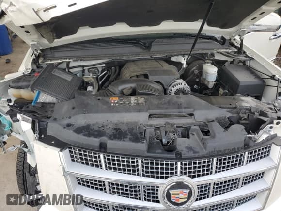 ✅ 2014 Cadillac Escalade Platinum • VIN: 1GYS4DEF3ER165555 • Lot: 82609325. Wystawiony na Copart z przebiegiem 37 834 mil. Bezpłatny archiwum sprzedaży aukcyjnych z USA i szczegółowy raport historii pojazdu na DreamBid. Zdjęcie 12.