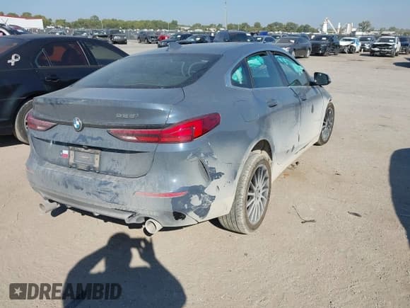 ✅ 2021 BMW 2 Series 228i • VIN: WBA53AK03M7J21292 • Lot: 43470430. Wystawiony na IAAI z przebiegiem Nie podano. Bezpłatny archiwum sprzedaży aukcyjnych z USA i szczegółowy raport historii pojazdu na DreamBid. Zdjęcie 4.