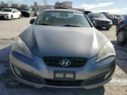 ✅ 2011 Hyundai Genesis Coupe Track • VIN: KMHHU6KH8BU057793 • Lot: 45873545. Wystawiony na Copart z przebiegiem 146 351 mil. Bezpłatny archiwum sprzedaży aukcyjnych z USA i szczegółowy raport historii pojazdu na DreamBid. Zdjęcie 5.