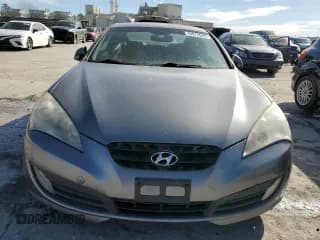 ✅ 2011 Hyundai Genesis Coupe Track • VIN: KMHHU6KH8BU057793 • Lot: 45873545. Wystawiony na Copart z przebiegiem 146 351 mil. Bezpłatny archiwum sprzedaży aukcyjnych z USA i szczegółowy raport historii pojazdu na DreamBid. Zdjęcie 5.