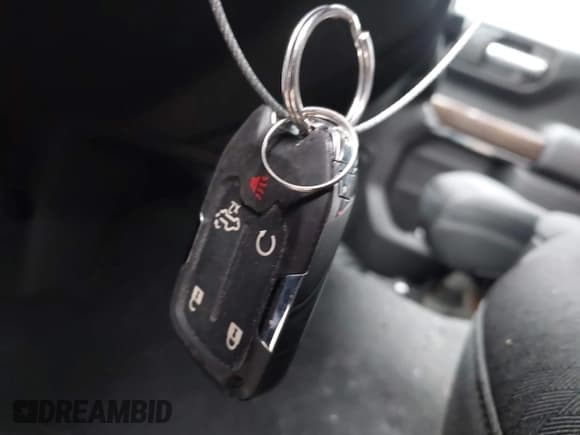 ✅ 2021 Chevrolet Silverado 1500 RST • VIN: 3GCUYEETXMG106287 • Lot: 42313663. Wystawiony na IAAI z przebiegiem 17 464 mil. Bezpłatny archiwum sprzedaży aukcyjnych z USA i szczegółowy raport historii pojazdu na DreamBid. Zdjęcie 11.