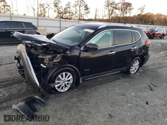 ✅ 2017 Nissan Rogue SV Hybrid • VIN: 5N1ET2MT0HC777068 • Лот: 93111325. Опубликован ранее на Copart с пробегом 84 977 миль. Бесплатный доступ к архиву аукционных продаж из США и подробный отчёт об истории автомобиля на DreamBid. Изображение 1.