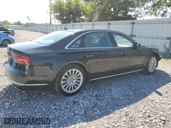 ✅ 2016 Audi A8 3.0T • VIN: WAU34AFD9GN013227 • Лот: 67719275. Опубликован ранее на Copart с пробегом 121 944 миль. Бесплатный доступ к архиву аукционных продаж из США и подробный отчёт об истории автомобиля на DreamBid. Изображение 3.