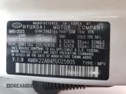 ✅ 2023 Hyundai Kona SE • VIN: KM8K22AB4PU025805 • Лот: 73993044. Опубликован ранее на Copart с пробегом 12 160 миль. Бесплатный доступ к архиву аукционных продаж из США и подробный отчёт об истории автомобиля на DreamBid. Изображение 14.