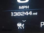 ✅ 2018 Chevrolet Suburban Premier • VIN: 1GNSKJKC9JR298536 • Лот: 43577245. Опубликован ранее на IAAI с пробегом 138 244 миль. Бесплатный доступ к архиву аукционных продаж из США и подробный отчёт об истории автомобиля на DreamBid. Изображение 15.